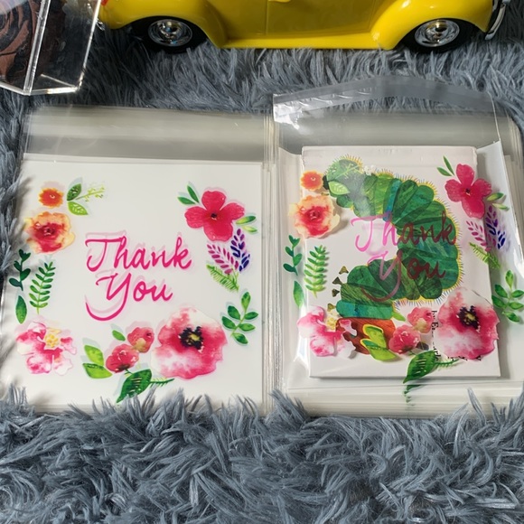 🆕 50PCS ‘Thank You’ Rose Pattern Gift Bags - Picture 4 of 4